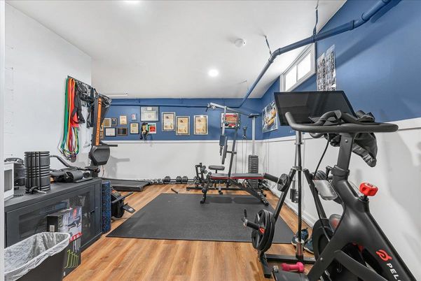 Fitness Equipment, Interior, Recessed Lighting, Wood Texture Flooring