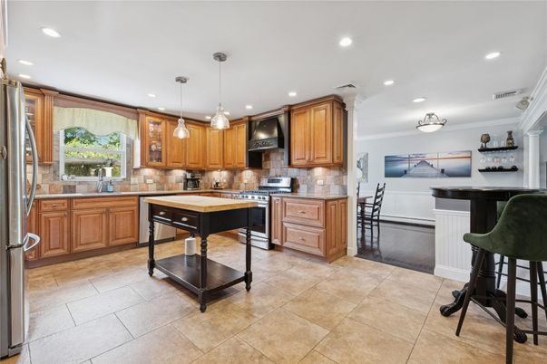 Interior, Kitchen, Pendant Lights, Recessed Lighting, Stainless Steel Appliances