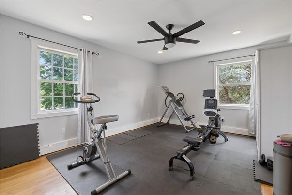 Fitness Equipment, Interior, Recessed Lighting, Wood Texture Flooring
