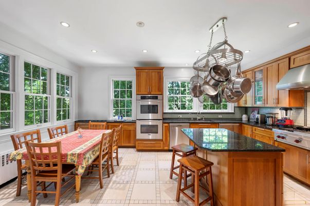 Dining room, Interior, Kitchen, Recessed Lighting, Stainless Steel Appliances