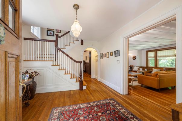 Interior, Living room, Pendant Lights, Wood Texture Flooring