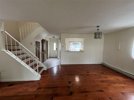 Empty room, Interior, Pendant Lights, Wood Texture Flooring