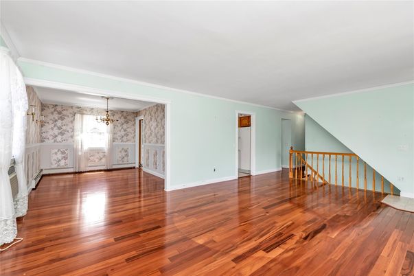 Empty room, Interior, Pendant Lights, Wood Texture Flooring