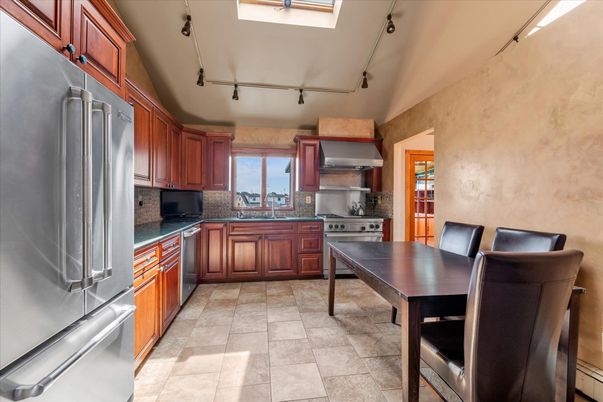 Dining room, Interior, Kitchen, Stainless Steel Appliances