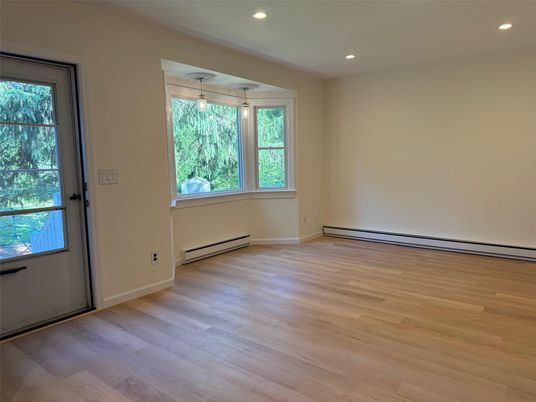 Empty room, Interior, Recessed Lighting, Wood Texture Flooring