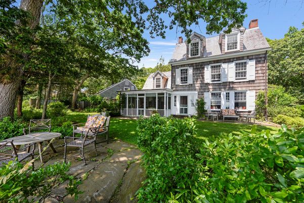 Backyard, Exterior, Facade, Georgian