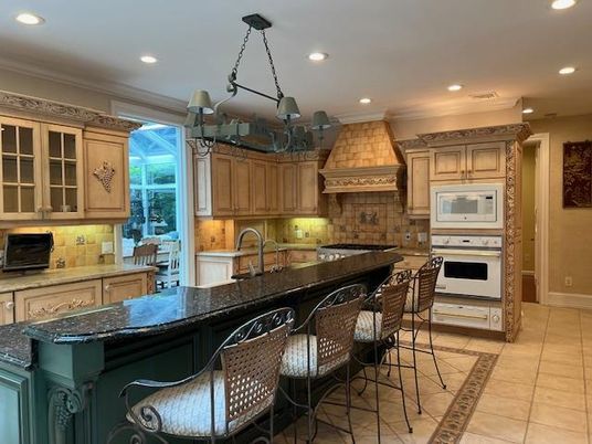Chandelier, Interior, Kitchen, Recessed Lighting, Stainless Steel Appliances