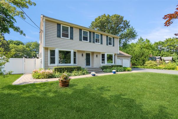 Attached, Backyard, Exterior, Facade, Georgian