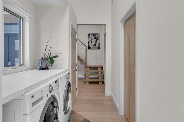Interior, Washer, Wood Texture Flooring
