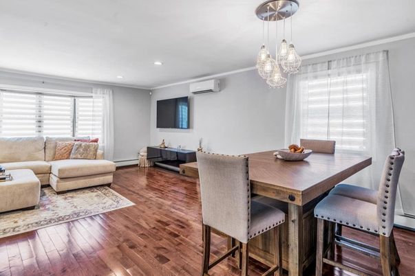 Dining room, Interior, Living room, Pendant Lights, Recessed Lighting, Wood Texture Flooring