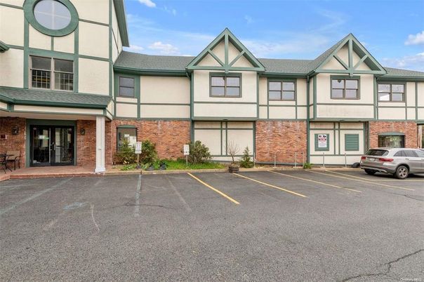 Exterior, Facade, Brick Facade, Tudor Revival