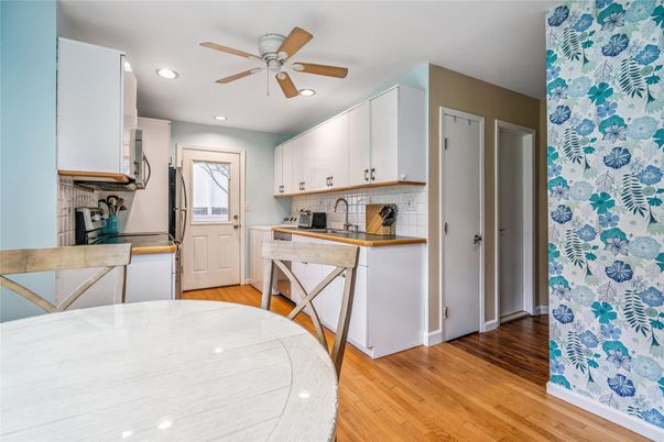 Interior, Kitchen, Recessed Lighting, Wood Texture Flooring