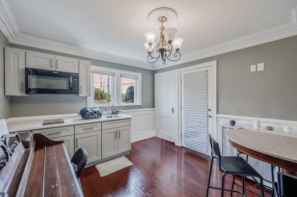 Chandelier, Dining room, Interior, Kitchen, Wood Texture Flooring