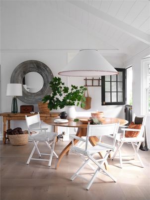 Interior, Pendant Lights, Wood Texture Flooring