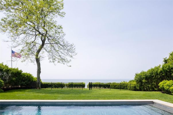 Exterior, Pool, Water