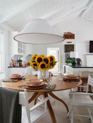 Dining room, Interior