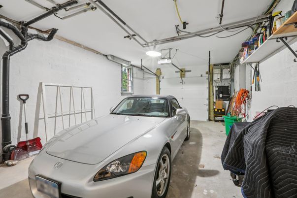 Garage, Interior