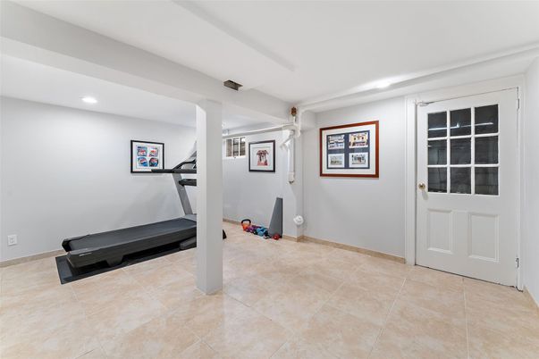 Fitness Equipment, Interior, Recessed Lighting