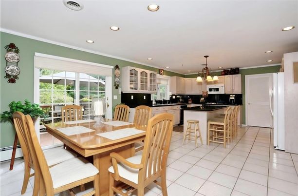 Dining room, Interior, Kitchen, Pendant Lights, Recessed Lighting