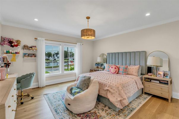 Bedroom, Home Office, Interior, Pendant Lights, Recessed Lighting, Wood Texture Flooring