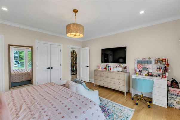 Bedroom, Home Office, Interior, Pendant Lights, Recessed Lighting, Wood Texture Flooring