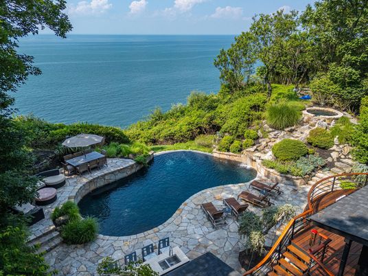 Exterior, Pool, Water