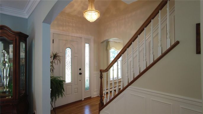 Chandelier, Interior, Wood Texture Flooring