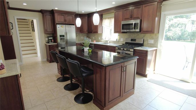 Interior, Kitchen, Pendant Lights, Recessed Lighting, Stainless Steel Appliances