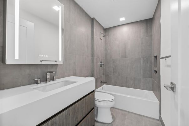 Bathroom, Interior, Recessed Lighting