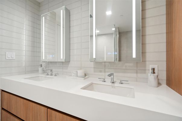 Bathroom, Dual Sink Vanities, Interior