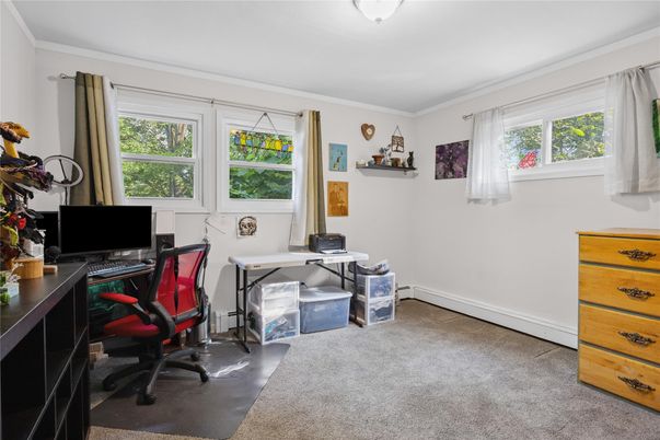Home Office, Interior