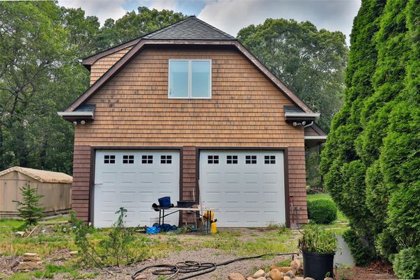Detached Garage, Exterior