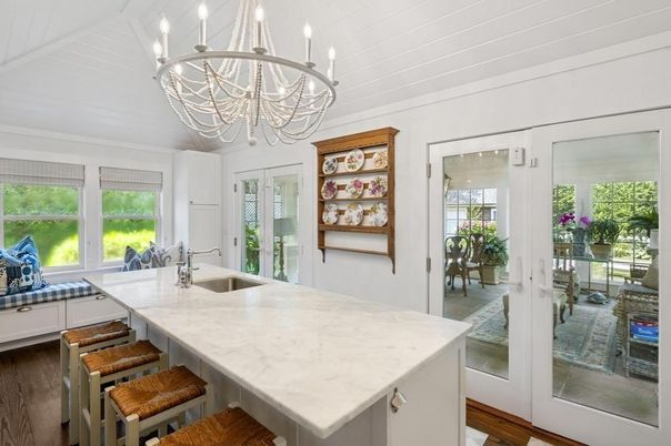 Chandelier, Interior, Kitchen, Wood Texture Flooring