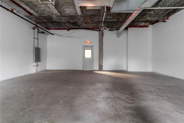 Garage, Interior