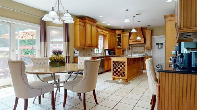 Dining room, Interior, Kitchen, Pendant Lights, Recessed Lighting