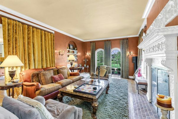 Interior, Living room