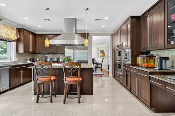 Dining room, Interior, Kitchen, Pendant Lights, Recessed Lighting, Stainless Steel Appliances