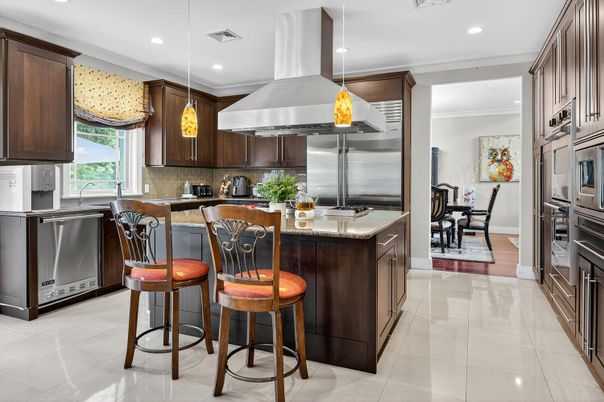 Dining room, Interior, Kitchen, Pendant Lights, Recessed Lighting, Stainless Steel Appliances