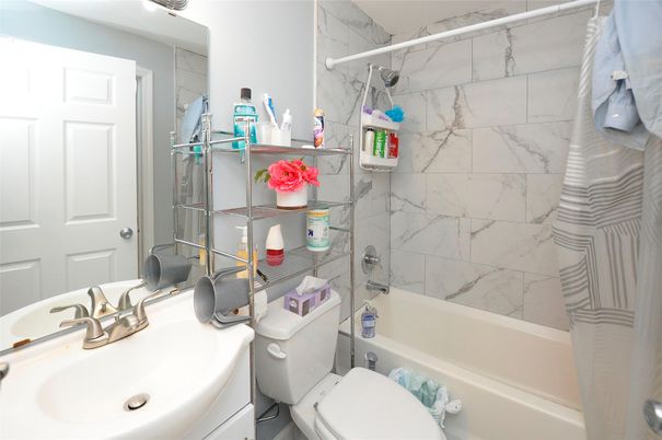 Bathroom, Interior, Marble Walls