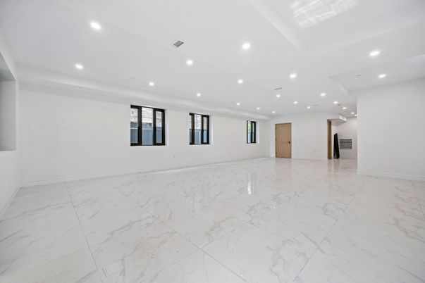 Empty room, Interior, Marble, Recessed Lighting