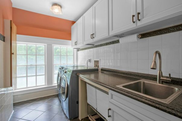 Interior, Washer