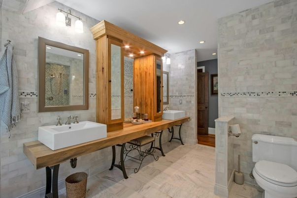 Bathroom, Dual Sink Vanities, Interior, Recessed Lighting