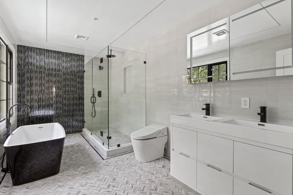 Bathroom, Dual Sink Vanities, Free Standing Baths, Glass Shower, Interior, Recessed Lighting