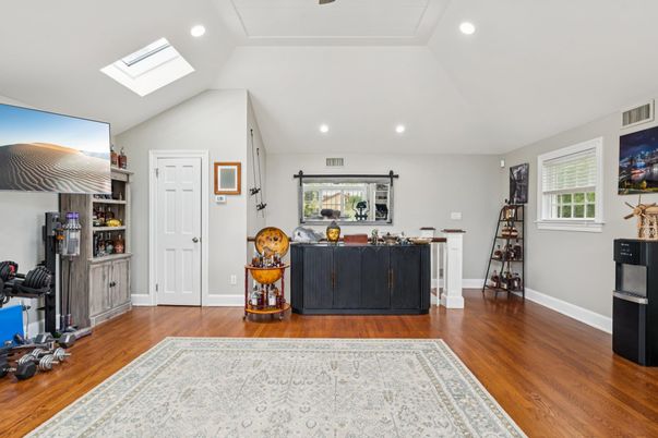 Interior, Recessed Lighting, Wood Texture Flooring