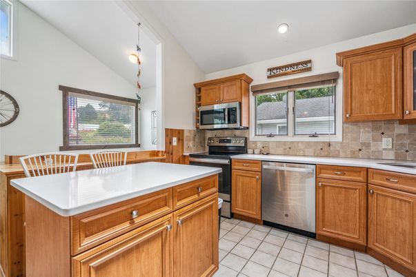 Interior, Kitchen, Pendant Lights, Recessed Lighting, Stainless Steel Appliances