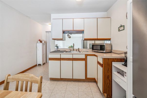 Interior, Kitchen, Tile Countertops