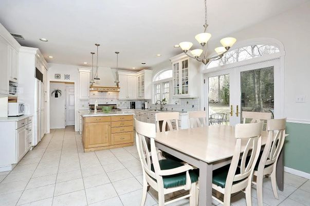 Dining room, Interior, Kitchen, Pendant Lights, Recessed Lighting
