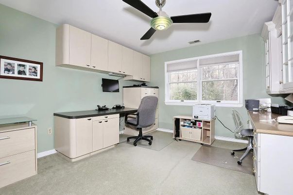 Home Office, Interior