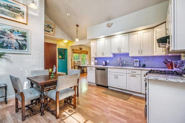 Dining room, Interior, Kitchen, Pendant Lights, Recessed Lighting, Wood Texture Flooring