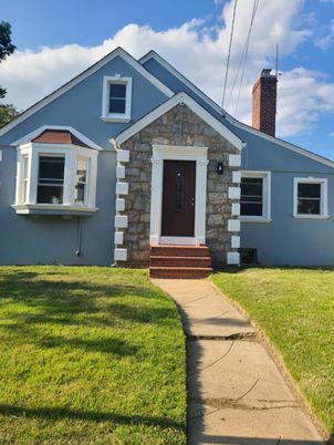 Exterior, Facade, American Craftsman